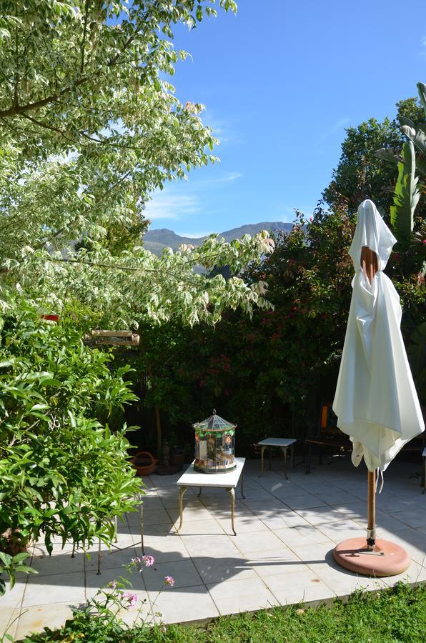 The Blue Door Bed & Breakfast Грейтън Екстериор снимка